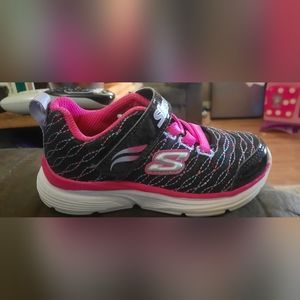 Girls Skechers Black and Pink size 8